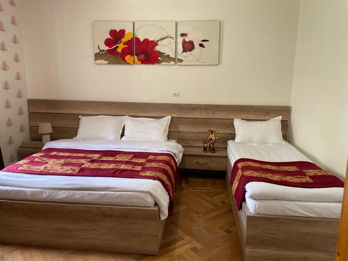 Story Guesthouse Казбеги Екстериор снимка
